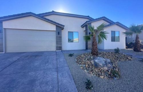 Mesquite Casa | 4BR Oasis - Pool and Spa - Near Golf and Casinos