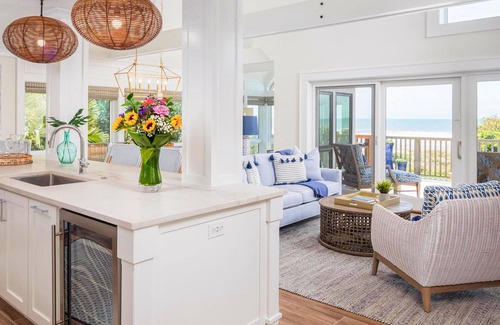 West Beach Village Villa | ENORME cubierta frente al mar, preciosas vistas al mar!