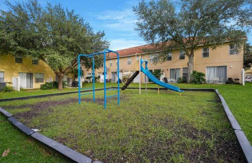Crestwynd Bay Casa | 4br Orlando Retreat Pool Access Disney Close