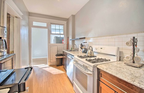 Eckington Casa | 4BR+Parking central townhouse walk to metro&shops
