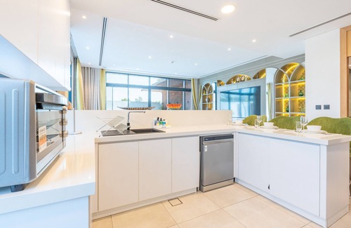 Dubai Chalet De Esquí | 4BR Plus Maids Villa with Private Pool, Near Clubhouse by Deluxe Holiday Homes