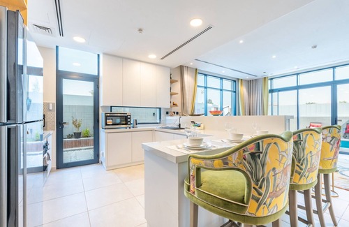 Dubai Chalet De Esquí | 4BR Plus Maids Villa with Private Pool, Near Clubhouse by Deluxe Holiday Homes