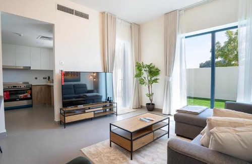 Abu Dhabi Casa | 4br Prestigious Villa Discounted Parks Tickets