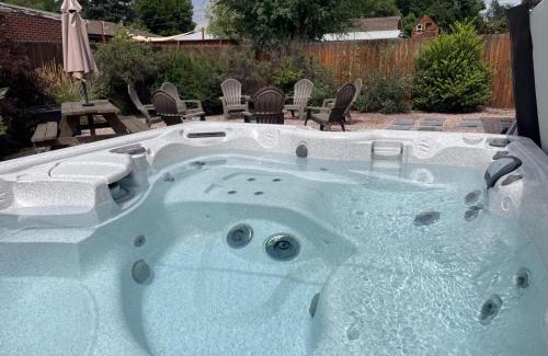 Dupont Casa | 4br Retreat W Hot Tub & Fire Pit