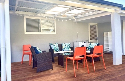 Strathfield South Casa | 4BR Straithfield South House close to airport/city sleeps 10 free parking