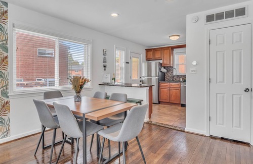 Seminary Hill Casa | 4BR Tropical Oasis, Free Parking