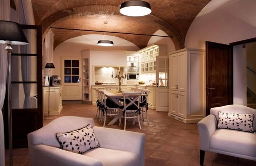 Montespertoli Casa | La campiña soleada de 4BR en Toscana