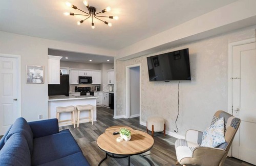 Merion Village Casa | 4BR w/ Hot Tub + Patio | Walk to German Village