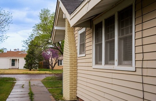 Amarillo Casa | 4BR w/Man Cave & She Cave Fun!