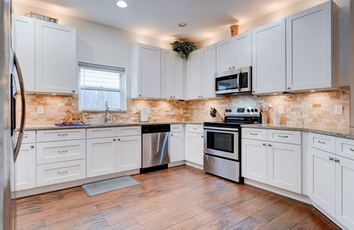 Golden Glades - The Woods Casa | 4BR w/ Pool Near Jax Beach | Good Morning Rentals
