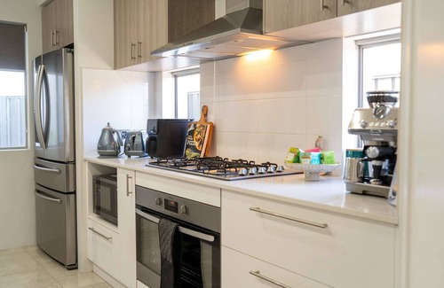 Rockingham Casa | 4BR Walk to the Beach Family Retreat