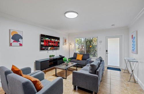 Palm Aire Village West Casa | 4BR with Private Pool and Game Room - Prime Location