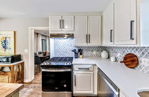 Marietta Casa | 4BRs Cul-de-sac /Privacy/ 5 min to I-575 (527)