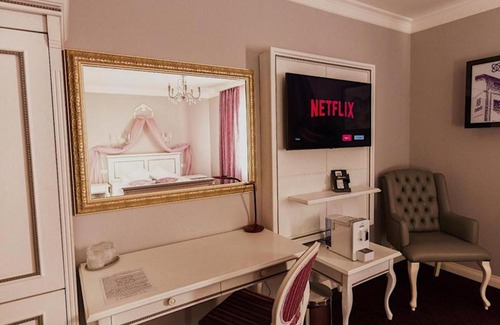 Centrul Nou Hotel | 4Cardinals Boutique
