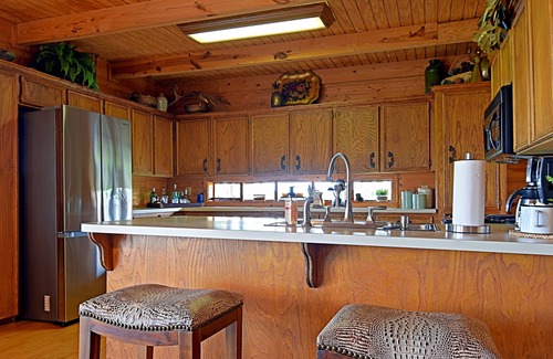 Caldwell County Cabina | 4D Guest Ranch~Large private pool with volley ball and basket ball nets