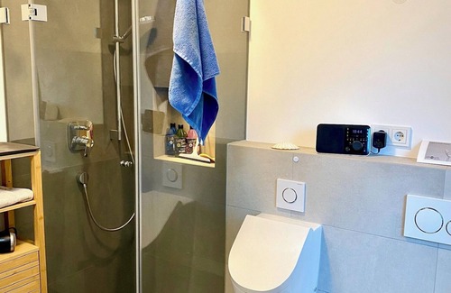 Josephsburg Cama Y Desayuno | 4PAX Chill Room in Beautiful House Oasis Munich. Close to the City & Munich Fair