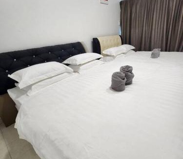 Sandakan Casa | 4R4B SDK Traveler Modern loft overlooking downtown