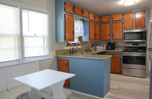 Amarillo Casa | 4Room| 7 Beds | Sleeps 12