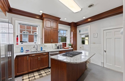 Lancaster Casa | 5,100 Sq Ft Mansion w/Firepit & Grill Near Sight & Sound In Lancaster