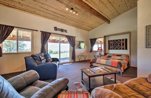 Spanish Valley Apartamento | 5-Acre Moab Studio with BBQ and Stunning Mtn Views