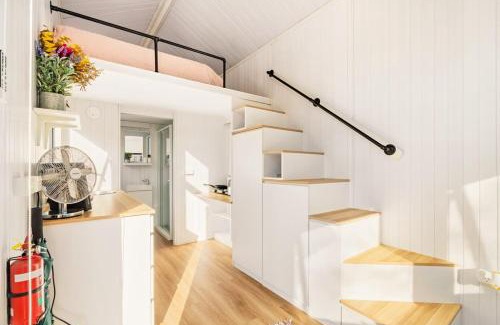 Jimboomba Casa | 5 Acre Retreat Jimboomba Loft by Tiny Away