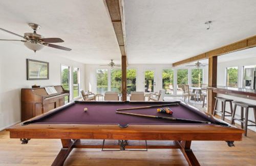 Gracewood Casa | 5-Acre Retreat Private Pool Outdoor Bar Fishing Pond & Game Room