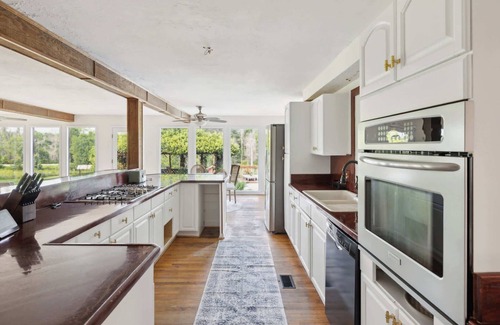 Gracewood Casa | 5-Acre Retreat Private Pool, Outdoor Bar, Fishing Pond & Game Room