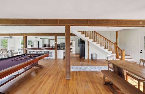 Gracewood Casa | 5-Acre Retreat Private Pool, Outdoor Bar, Fishing Pond & Game Room