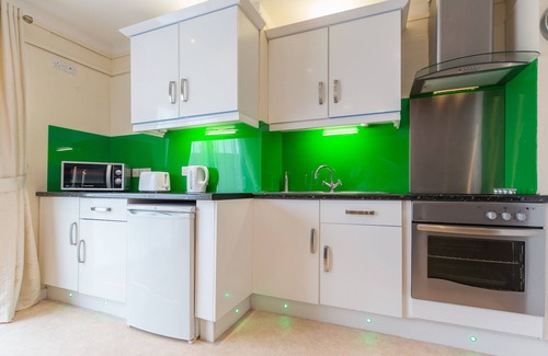Paignton Apartamento | Impresionante apartamento con "Certificado de Excelencia 2017" junto al mar y piscina
