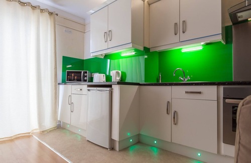 Paignton Apartamento | Impresionante apartamento con "Certificado de Excelencia 2017" junto al mar y piscina