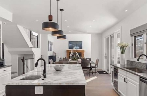 Brush Creek Village Casa | 5 Aspen Modern Home, Fireplace, Incredible Views!