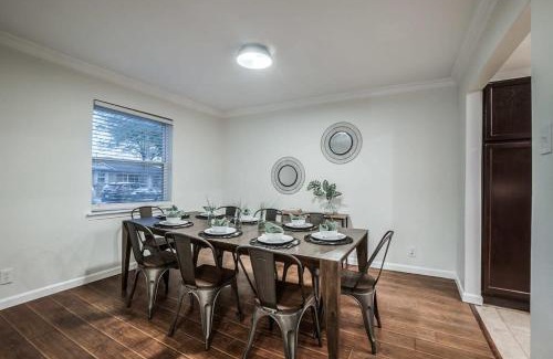 Park Central Casa | 5-BD 2-BA Spring Valley Park Home w Backyard Fun