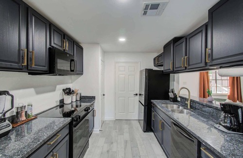Southbelt/Ellington Casa | 5-BD,2-BA Tranquil Retreat ft Jacuzzi & Playground