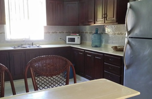 La Esplanada Villa | Villa de 5 BD para huéspedes con piscina, cerca de todo.