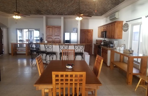 Puerto Peñasco Casa | ESPECIALES LLAMAN A KIM. 5 BDRM SLEEPS 20! MESA DE BILLAR. PROTEGIDO PRIVADO. 4X4s