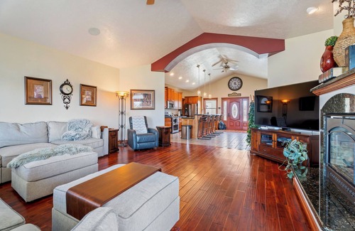 Helena Casa | 5 BDRM Luxury Montana Retreat on golf course+PRVT pool (seasonal)+3 nearby lakes