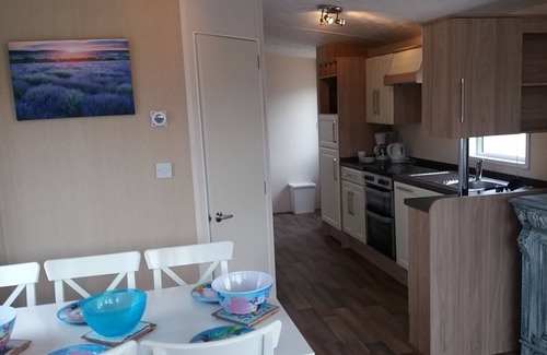Petten Chalet De Esquí | 5. Beachhouse, 1km from Sea, Swimming Pool, Playground, Camping