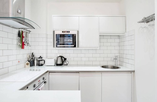 Comely Bank Apartamento | 5*Beautiful&Vintage, spacious in chic location!