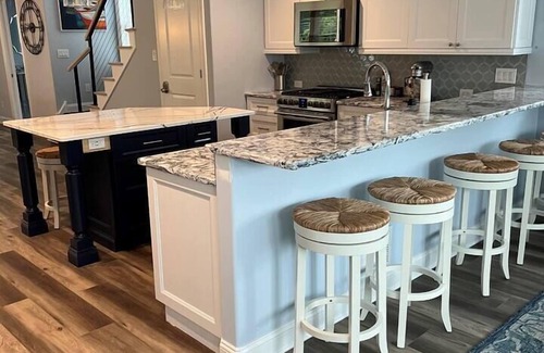 West Cape May Casa | 5 Bed, 4.5 bath, pool, pet friendly, all new