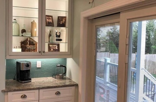 West Cape May Casa | Nueva casa de 5 dormitorios y 4 baños con piscina a solo 5 cuadras de la playa