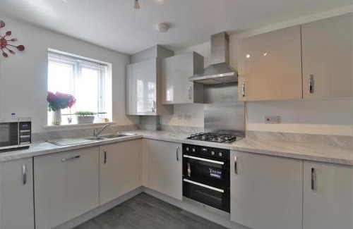 North End Casa | 5 bed and 3 bath house in London