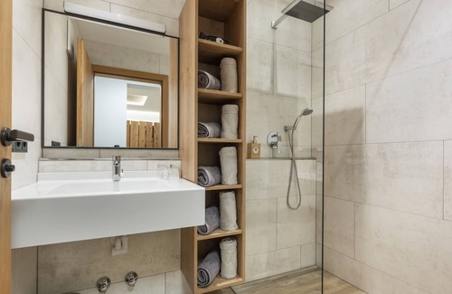 Alpendorf Apartamento | 5 Bed Apartment Superior Panorama