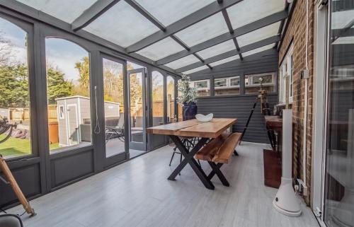 Bredhurst Apartamento | 5 Bed Gem plus Private Garden Studio