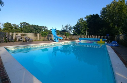Yarmouth Casa | 5-bed house: pool, tennis court, walk to beach, 10 acres