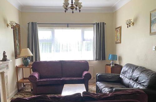 Baconstown Casa | 5 Bed House Sleeps 10 - 40 Minutes from Dublin