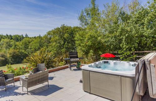 Clows Top Casa | 5 Bed in Clows Top oc-m32976