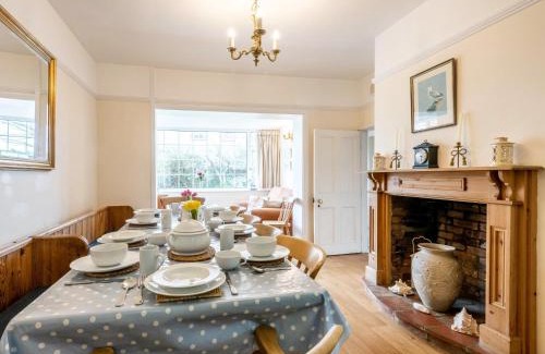 Thornham Casa | 5 Bed in Thornham KT028