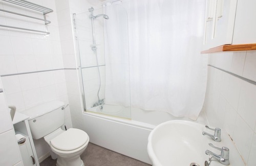 Tea Green Casa | 5 Bed Luxurious & beautiful house near Luton Airport,