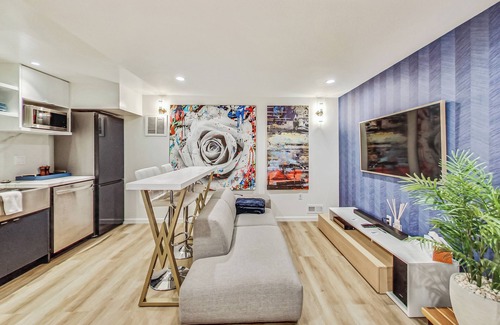 South of Market Condominio | 5 bedrm & 3 bath in Centrally located house in SF's SOMA district walking distance to Civic Center