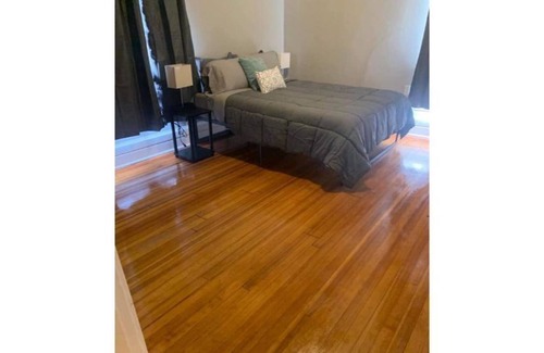Charleston Casa | 5 bedroom 2.5 bath downtown Charleston